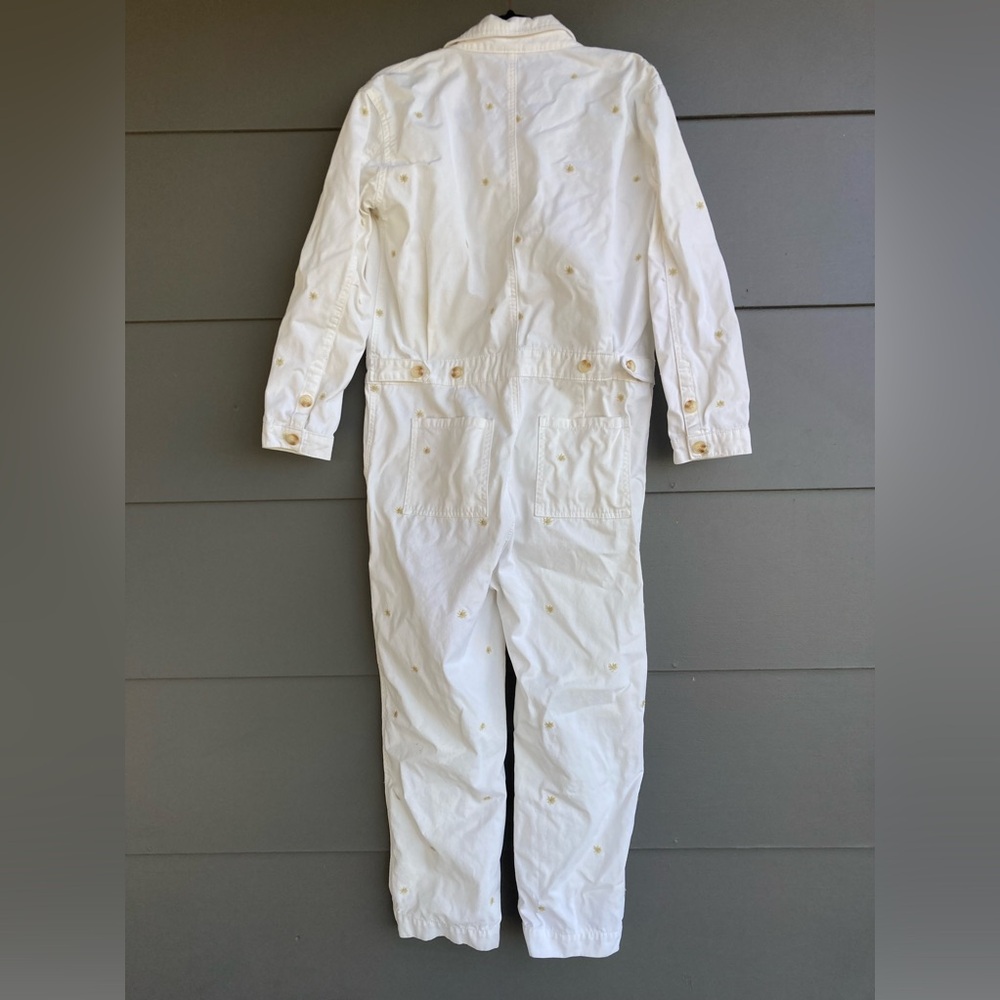 Driftwood Carly Jumpsuit in White Dizzy Daisy Print - Picture 5 of 16